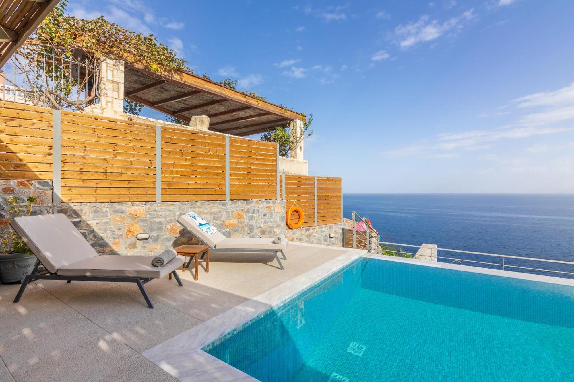 Rocca Al Mare Seaside Villa