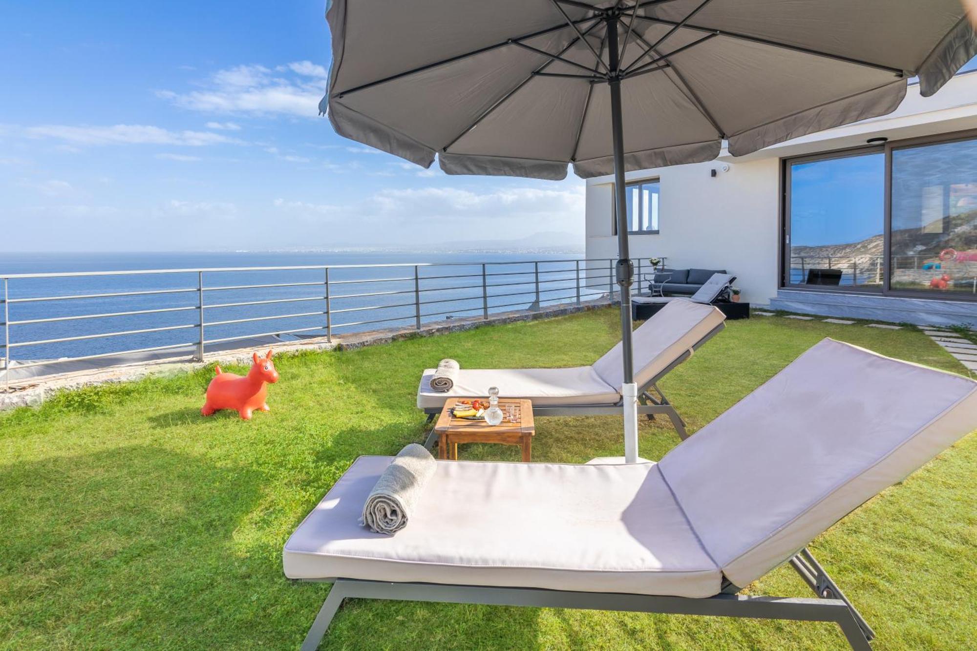 Villa Rocca Al Mare Seaside *