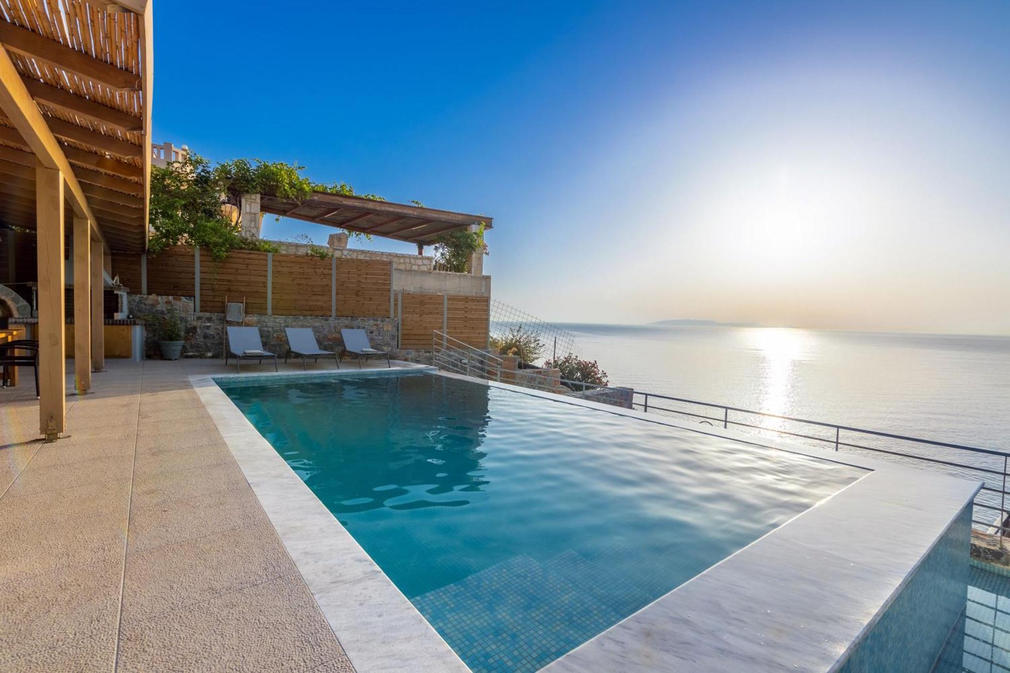 Villa Rocca Al Mare Seaside Palaiokastro (Crete)
