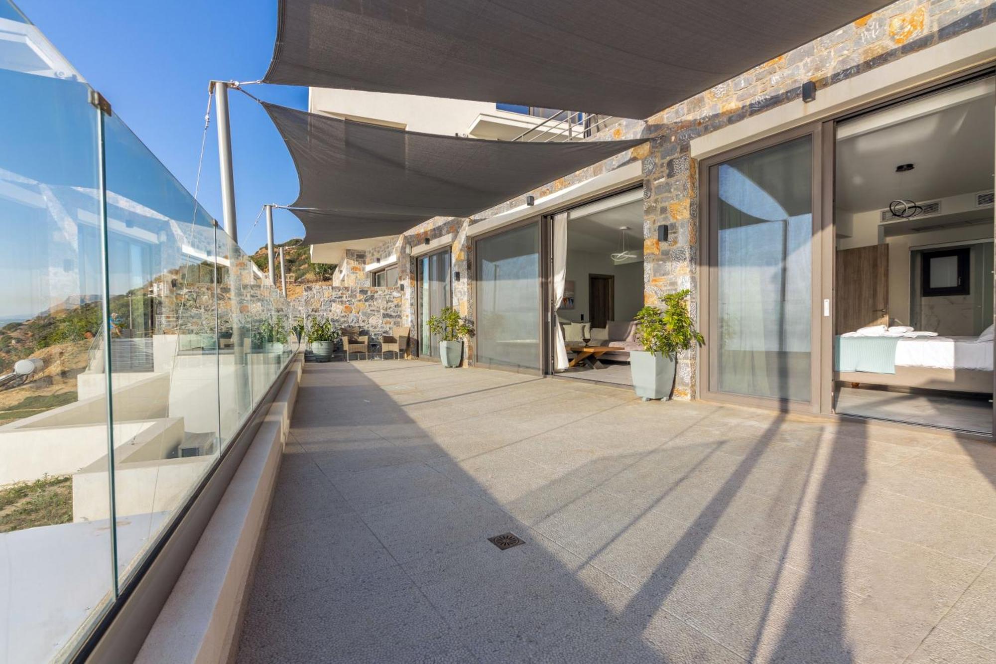 Rocca Al Mare Seaside Villa *