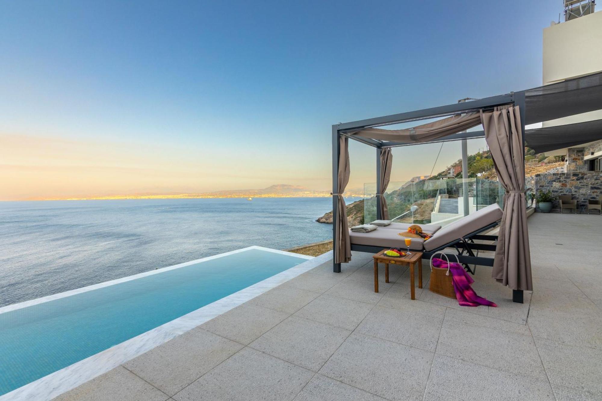 Rocca Al Mare Seaside Villa