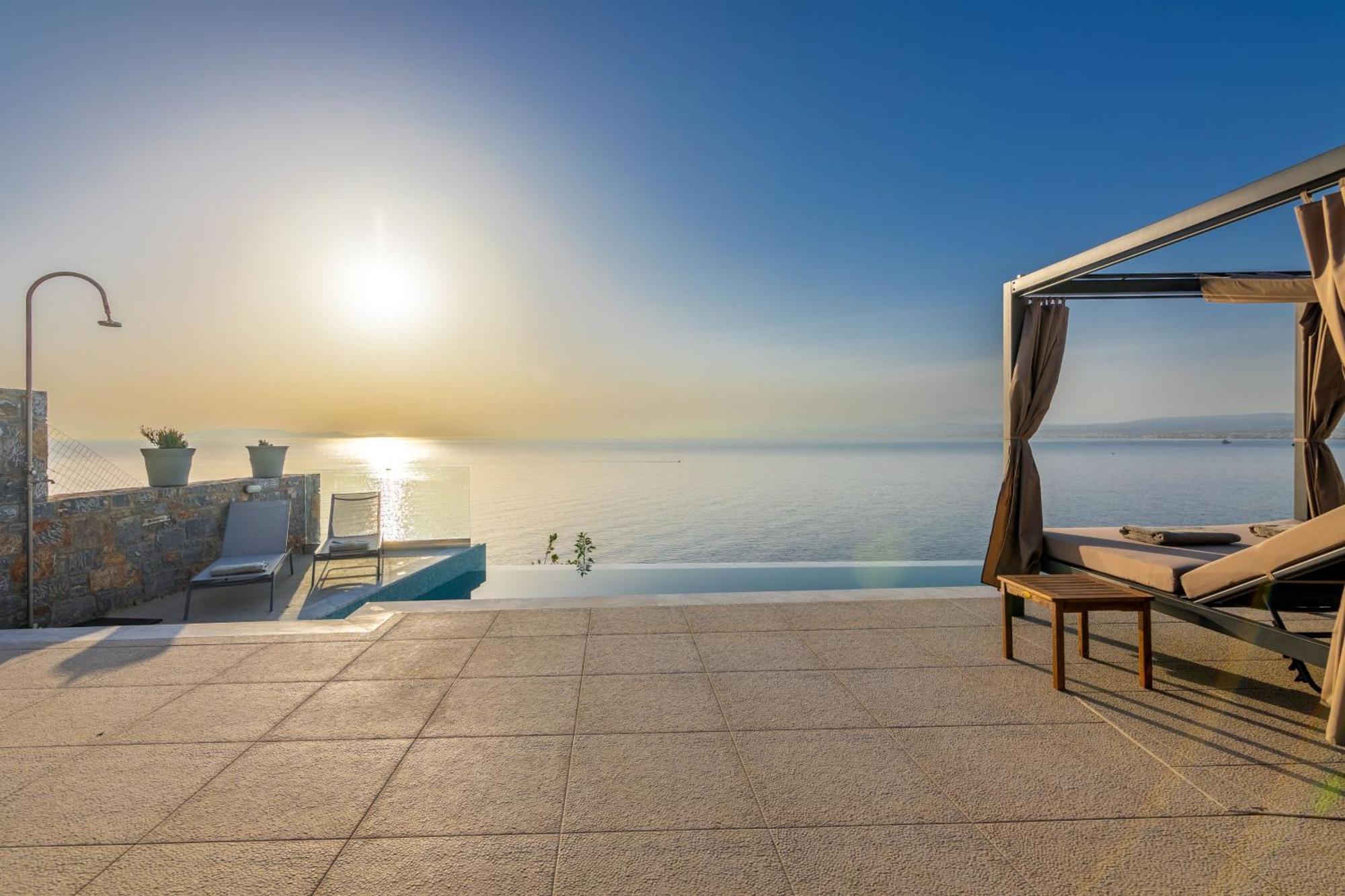 Rocca Al Mare Seaside Villa