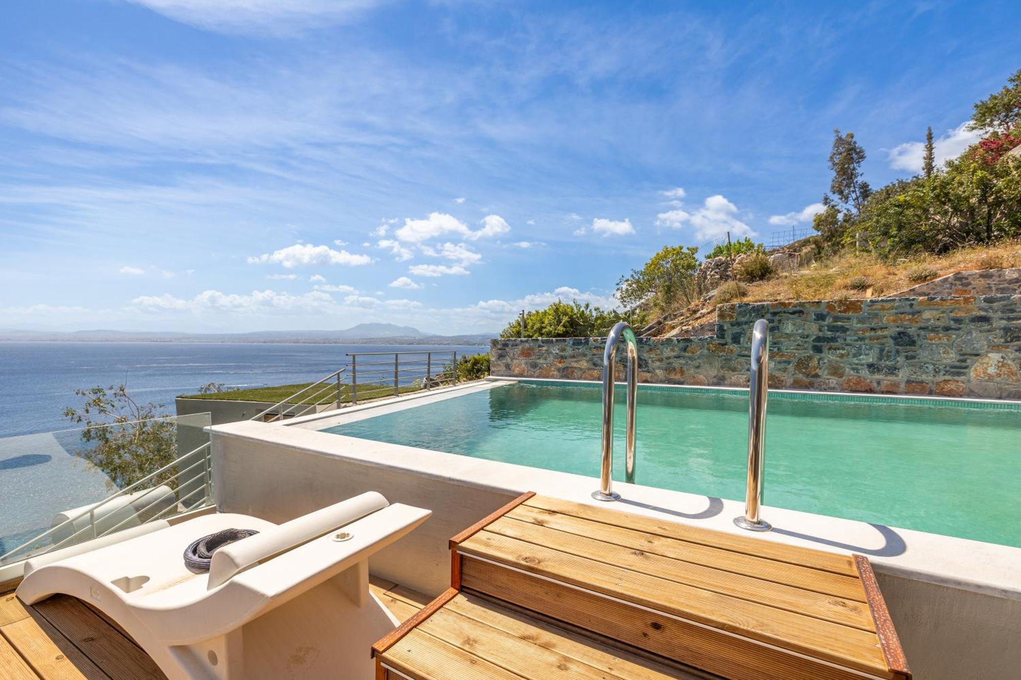 Rocca Al Mare Seaside Villa Palaiokastro (Crete)