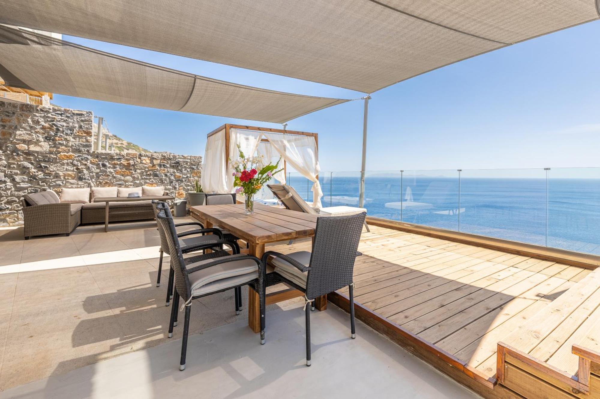 Rocca Al Mare Seaside Villa