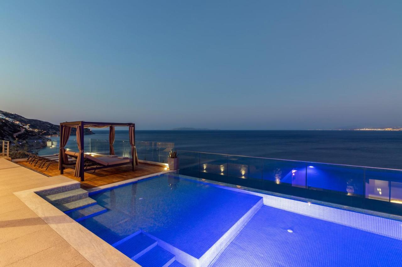 Rocca Al Mare Seaside Villa