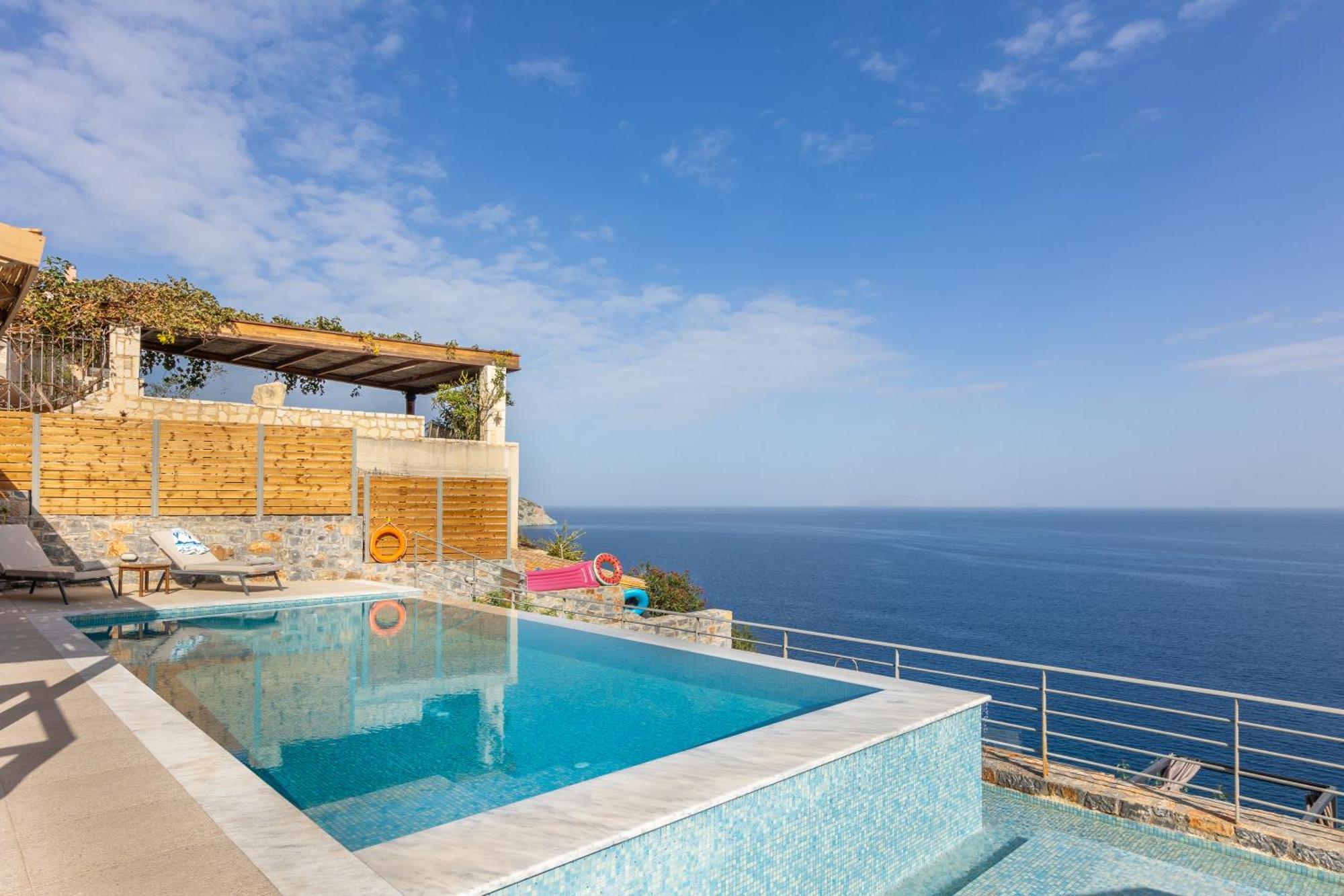 Villa Rocca Al Mare Seaside *